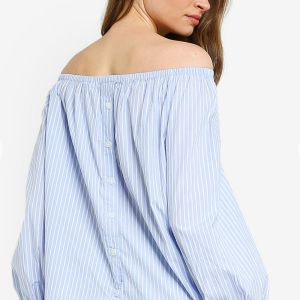 NWT GAP - Off the shoulder top - Picture 2 of 7